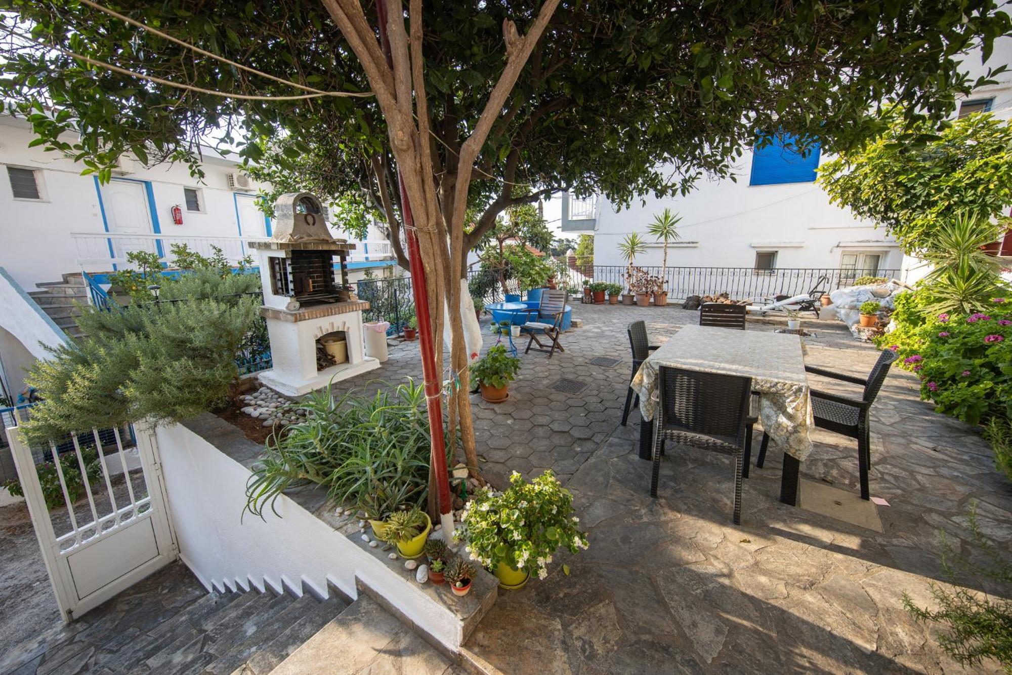 Nikos Rooms Votsi  Exterior foto